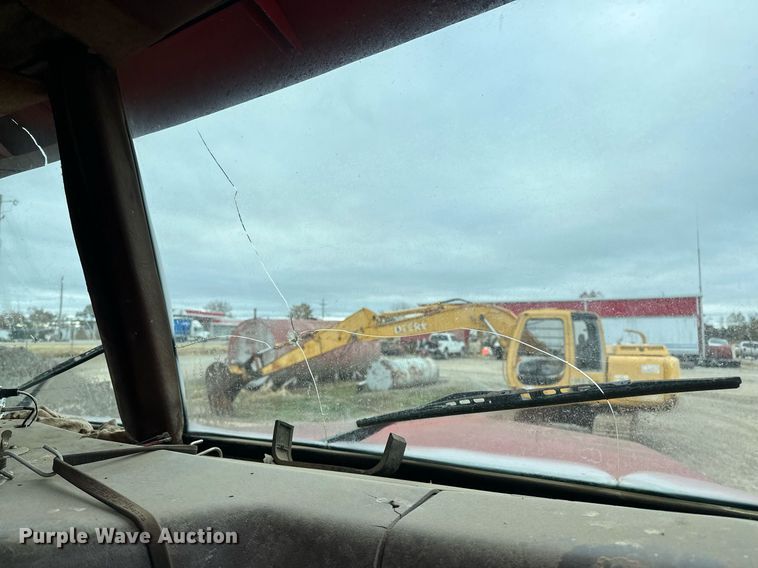 image for item DP3263 1985 Volvo White  water truck