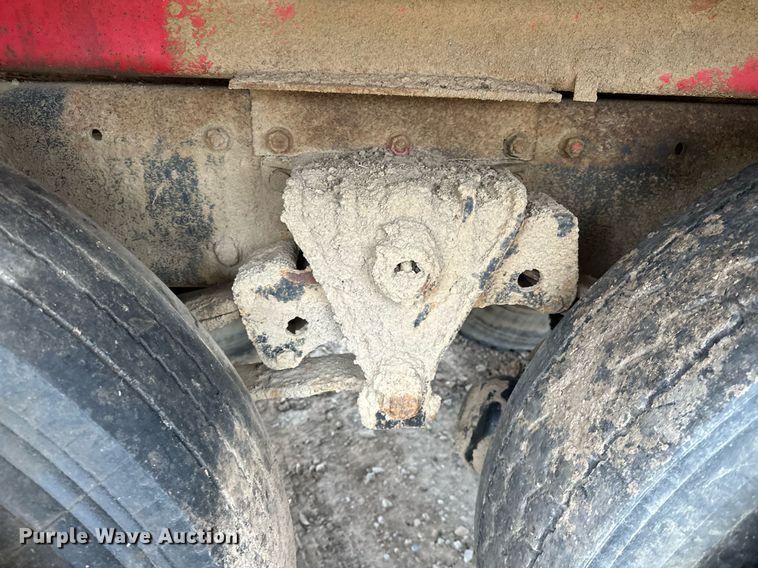 image for item DP3263 1985 Volvo White  water truck