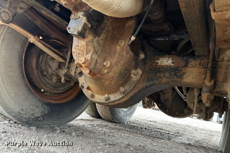 image for item DP3263 1985 Volvo White  water truck