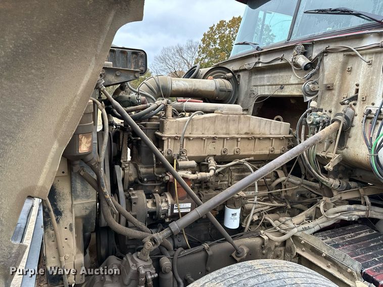 image for item DP3263 1985 Volvo White  water truck