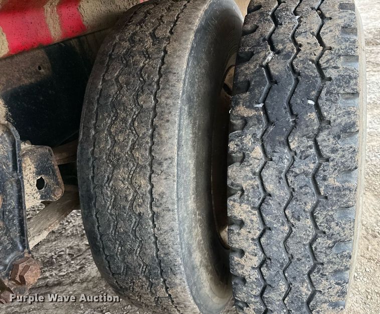 image for item DP3263 1985 Volvo White  water truck