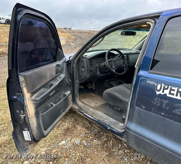 image for item DP3269 2001 Dodge Dakota  Quad Cab pickup truck