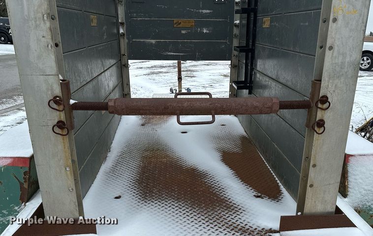 image for item DQ7407 Trench box