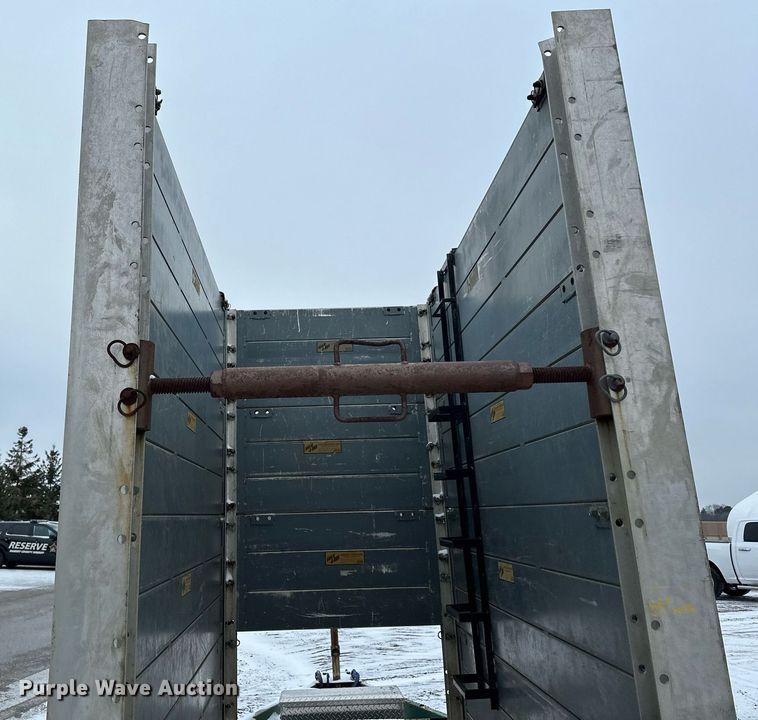 image for item DQ7407 Trench box