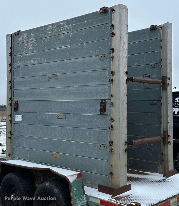 image for item DQ7407 Trench box