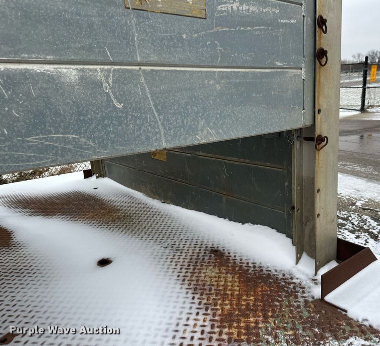 image for item DQ7407 Trench box