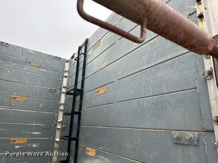 image for item DQ7407 Trench box