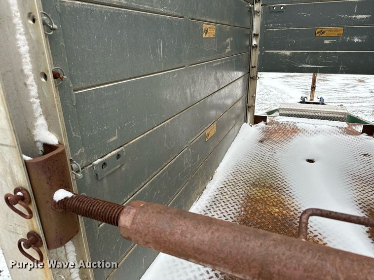 image for item DQ7407 Trench box