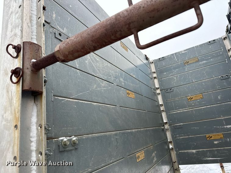 image for item DQ7407 Trench box