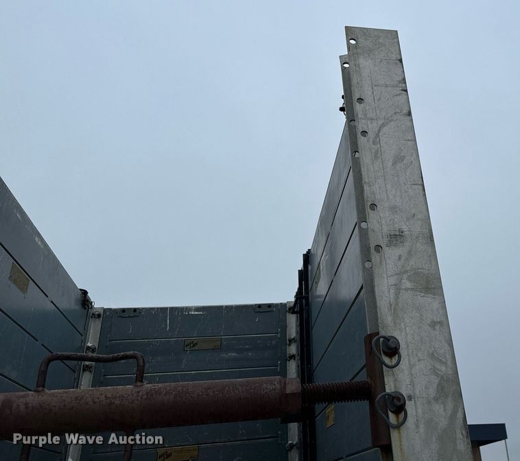 image for item DQ7407 Trench box