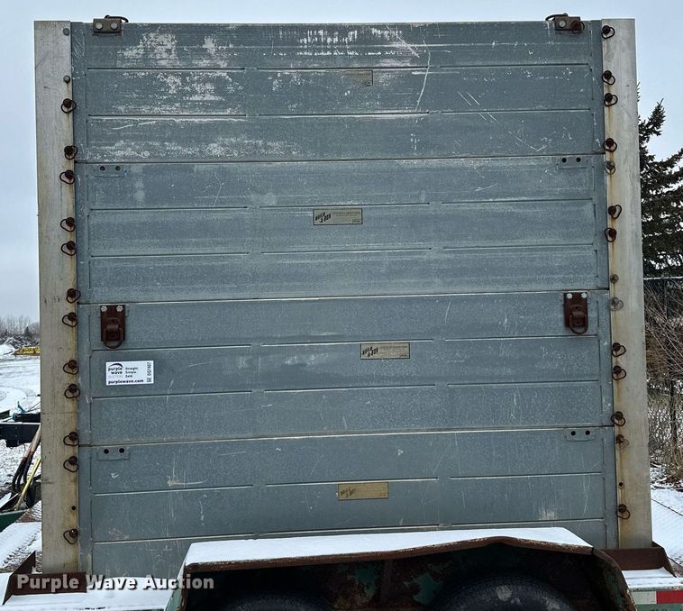 image for item DQ7407 Trench box