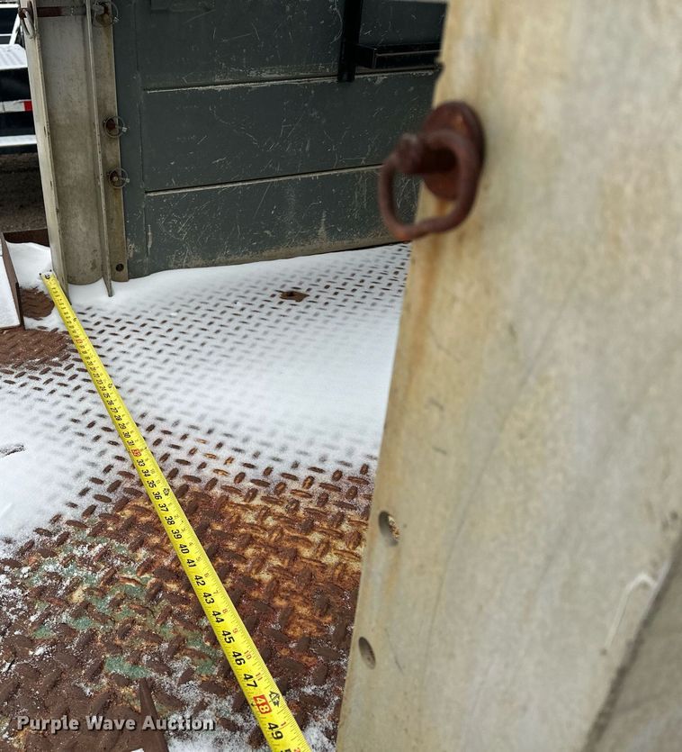 image for item DQ7407 Trench box