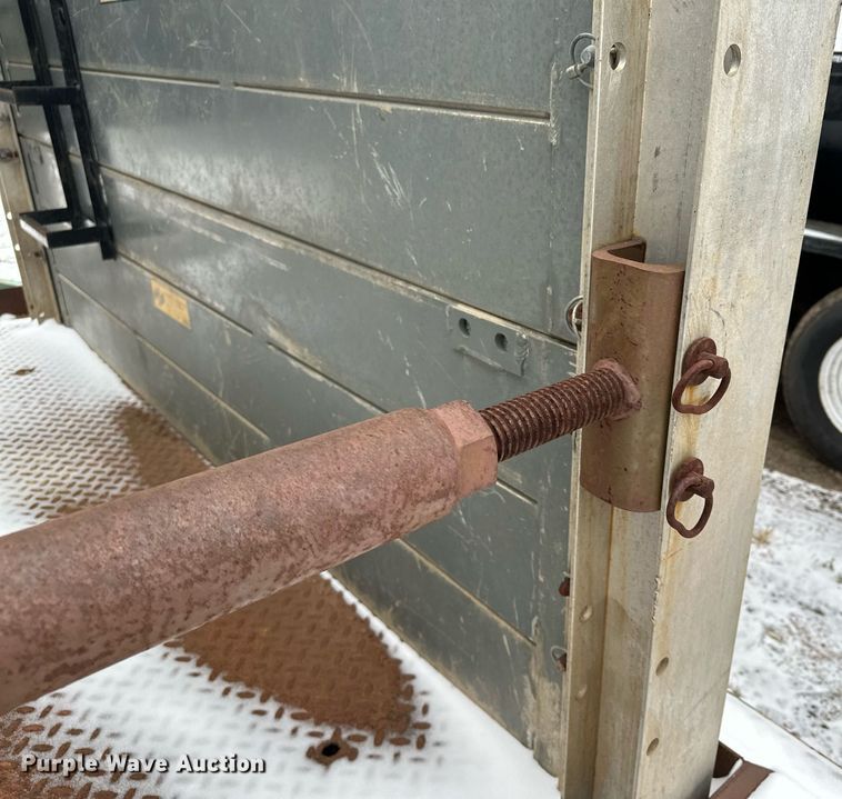 image for item DQ7407 Trench box