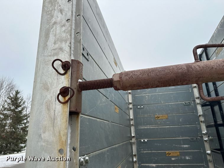 image for item DQ7407 Trench box