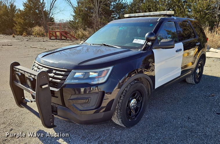 image for item DR5867 2016 Ford Explorer Police Interceptor  SUV