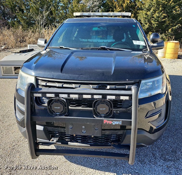 image for item DR5867 2016 Ford Explorer Police Interceptor  SUV