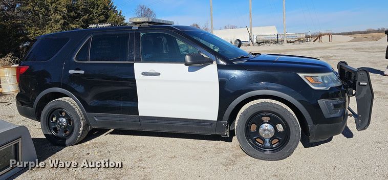 image for item DR5867 2016 Ford Explorer Police Interceptor  SUV