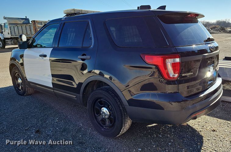 image for item DR5867 2016 Ford Explorer Police Interceptor  SUV