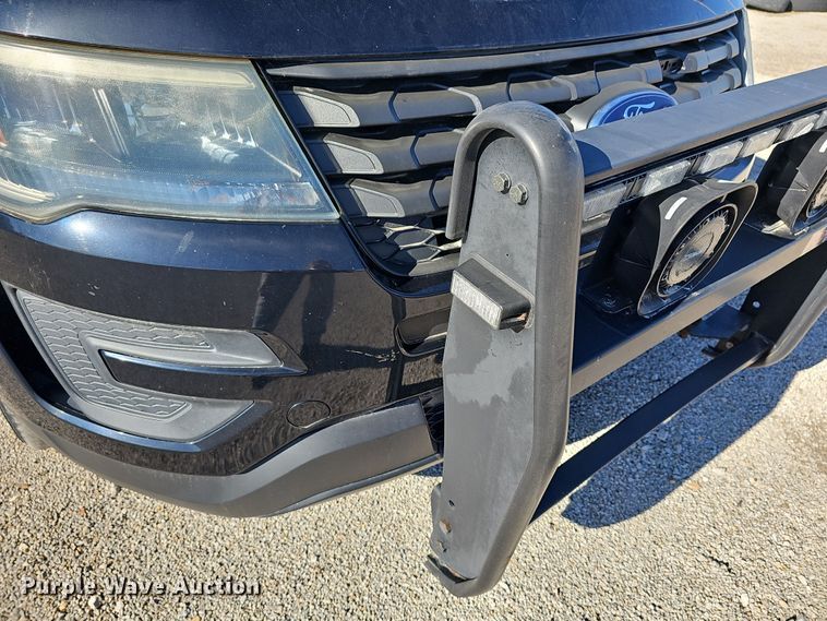 image for item DR5867 2016 Ford Explorer Police Interceptor  SUV