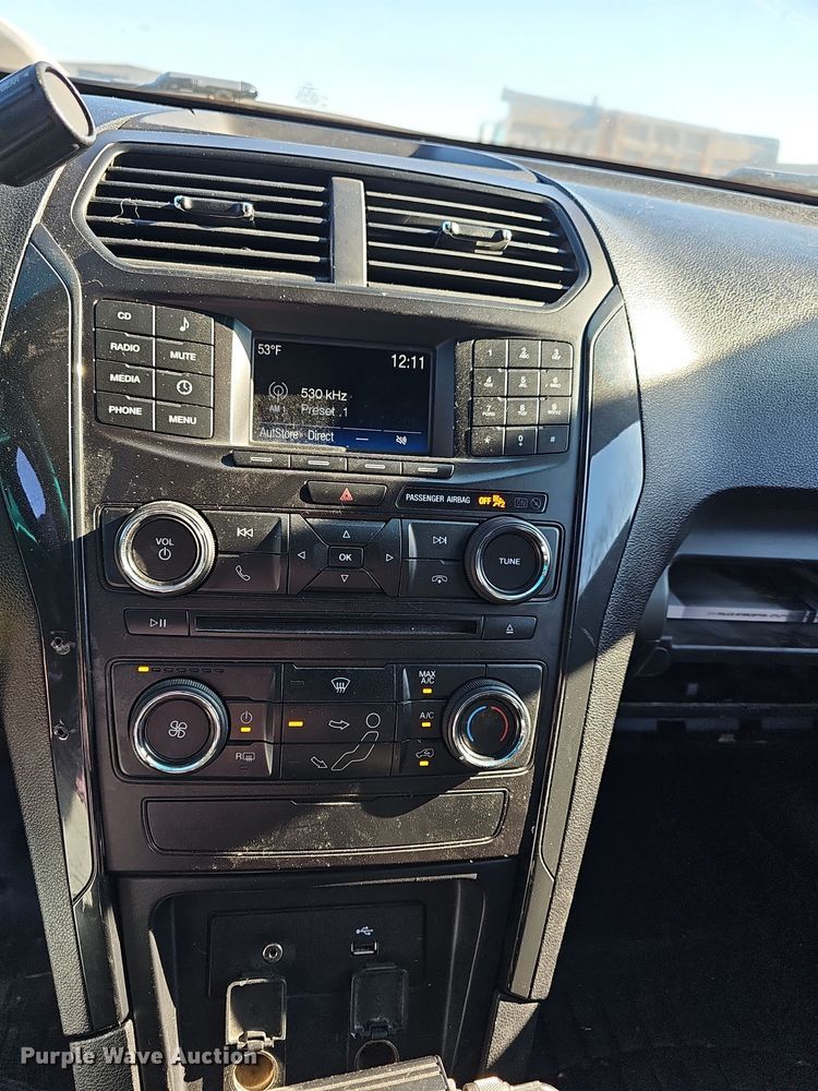 image for item DR5867 2016 Ford Explorer Police Interceptor  SUV