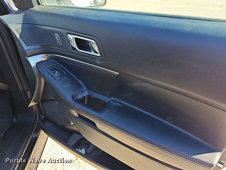 image for item DR5867 2016 Ford Explorer Police Interceptor  SUV