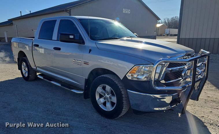 image for item DR5873 2014 Dodge Ram 1500  Crew Cab pickup truck