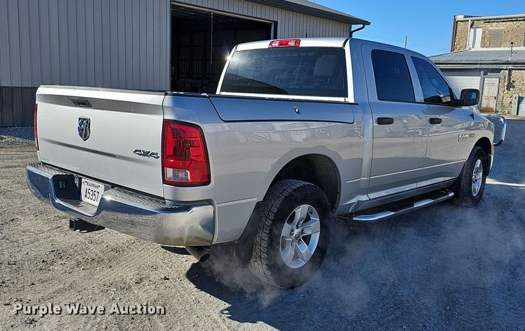 image for item DR5873 2014 Dodge Ram 1500  Crew Cab pickup truck