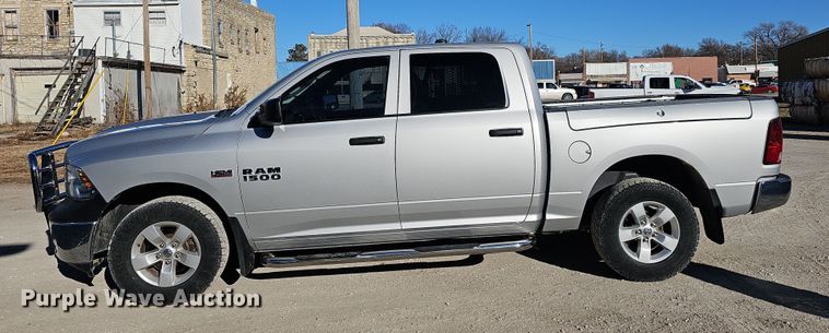 image for item DR5873 2014 Dodge Ram 1500  Crew Cab pickup truck