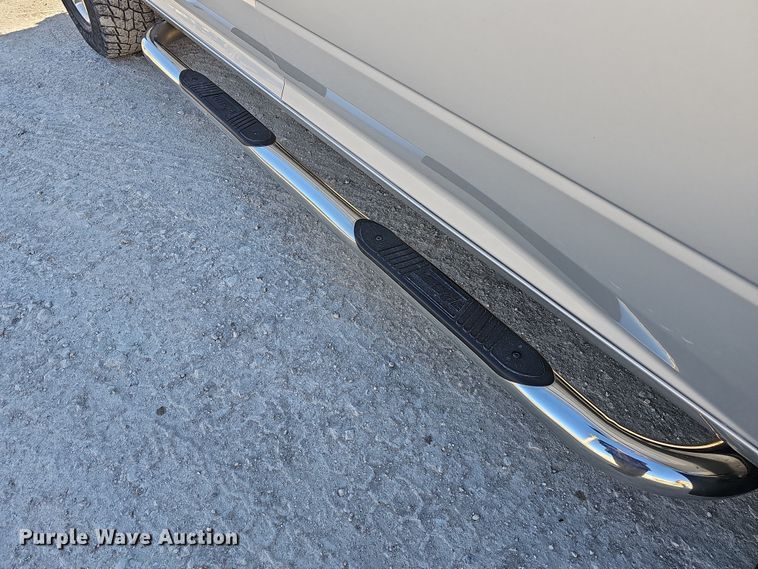 image for item DR5873 2014 Dodge Ram 1500  Crew Cab pickup truck