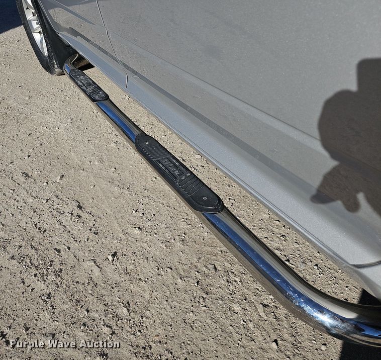 image for item DR5873 2014 Dodge Ram 1500  Crew Cab pickup truck