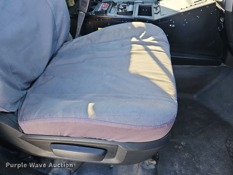 image for item DR5873 2014 Dodge Ram 1500  Crew Cab pickup truck