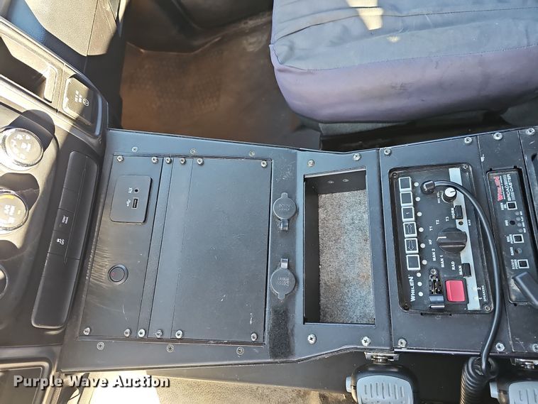 image for item DR5873 2014 Dodge Ram 1500  Crew Cab pickup truck