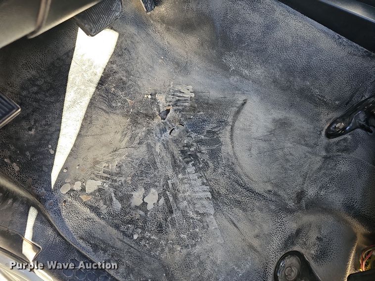 image for item DR5873 2014 Dodge Ram 1500  Crew Cab pickup truck