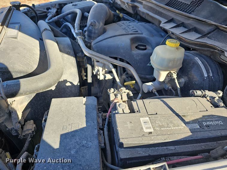 image for item DR5873 2014 Dodge Ram 1500  Crew Cab pickup truck