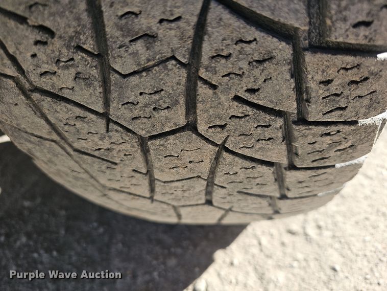 image for item DR5873 2014 Dodge Ram 1500  Crew Cab pickup truck