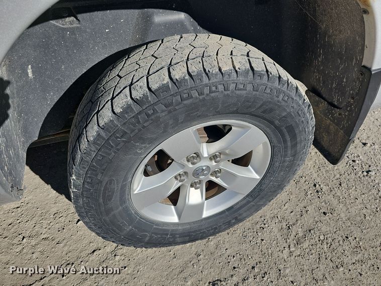 image for item DR5873 2014 Dodge Ram 1500  Crew Cab pickup truck