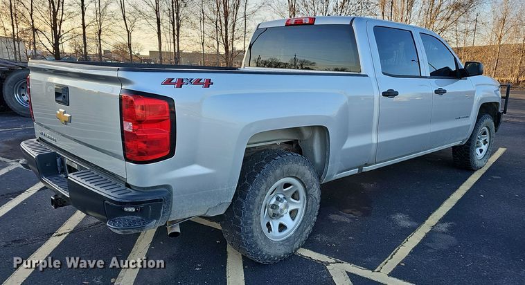 image for item DR5917 2018 Chevrolet Silverado 1500  Crew Cab pickup truck