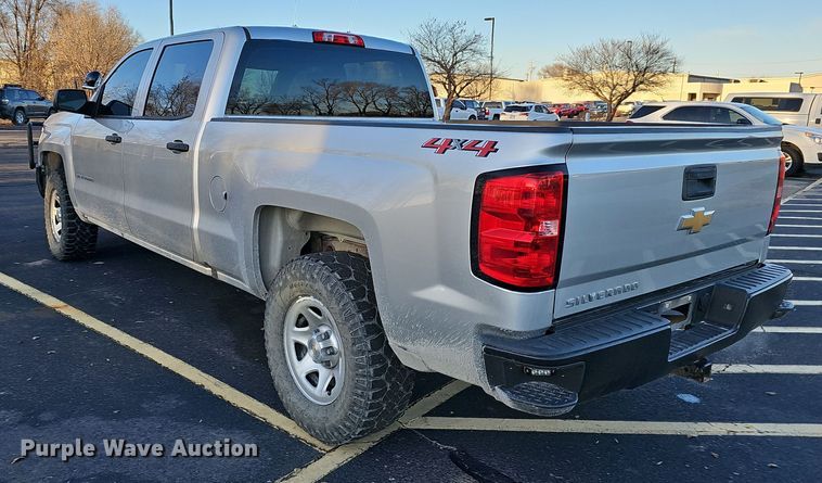 image for item DR5917 2018 Chevrolet Silverado 1500  Crew Cab pickup truck