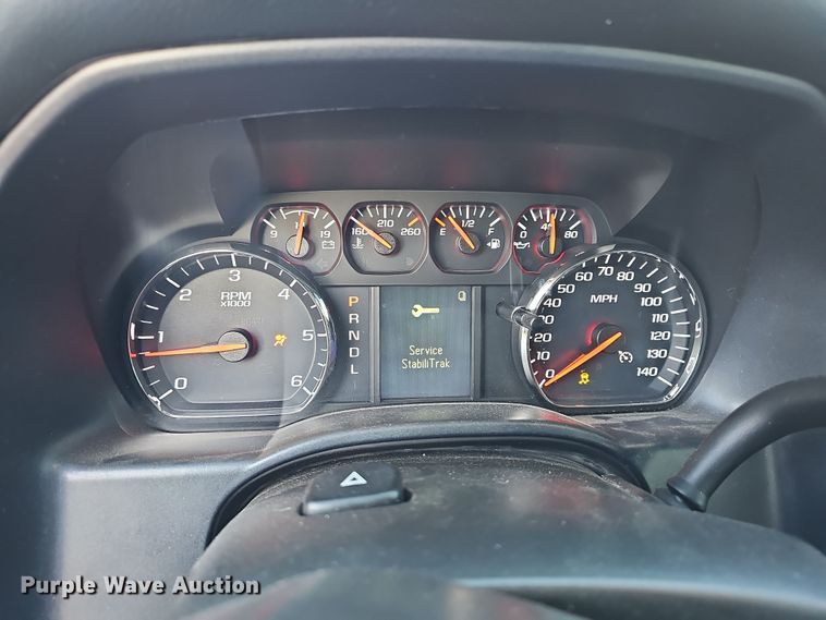 image for item DR5917 2018 Chevrolet Silverado 1500  Crew Cab pickup truck