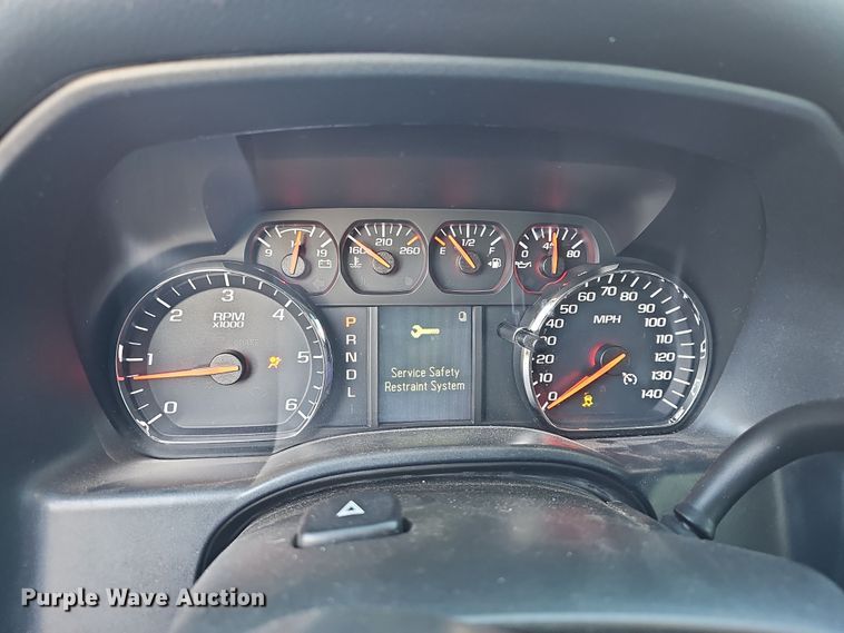 image for item DR5917 2018 Chevrolet Silverado 1500  Crew Cab pickup truck