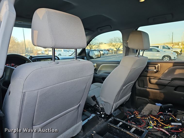 image for item DR5917 2018 Chevrolet Silverado 1500  Crew Cab pickup truck