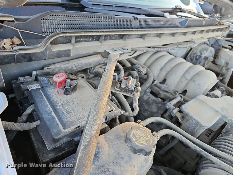 image for item DR5917 2018 Chevrolet Silverado 1500  Crew Cab pickup truck