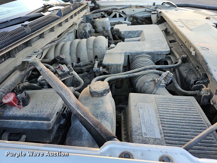 image for item DR5917 2018 Chevrolet Silverado 1500  Crew Cab pickup truck