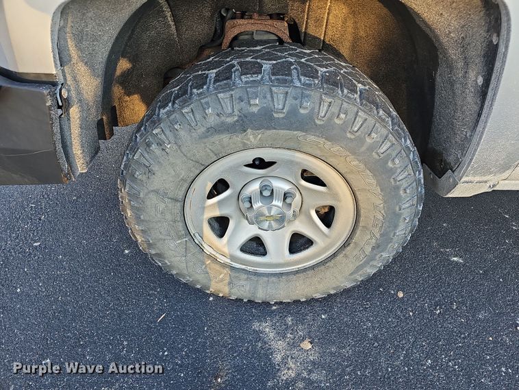 image for item DR5917 2018 Chevrolet Silverado 1500  Crew Cab pickup truck