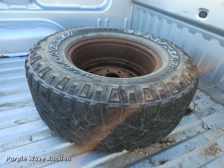 image for item DR5917 2018 Chevrolet Silverado 1500  Crew Cab pickup truck