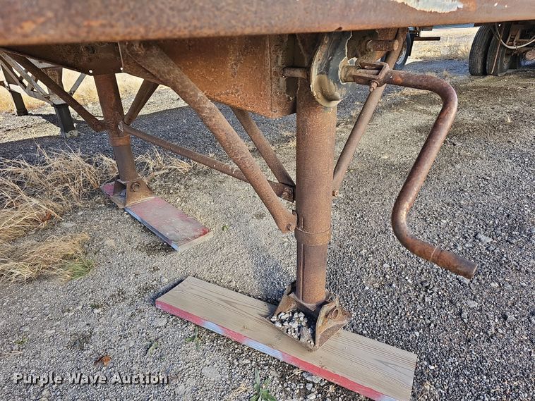 image for item DR5922 1984 Dorsey SS01454TS  dry van trailer