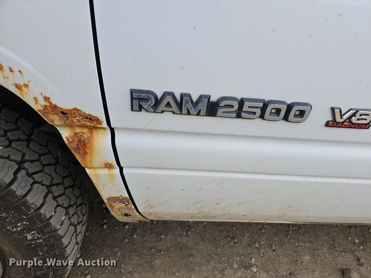 image for item DR5924 2001 Dodge Ram 2500  utility bed pickup truck