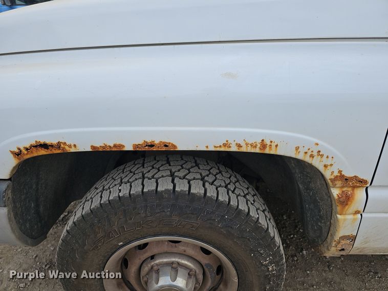 image for item DR5924 2001 Dodge Ram 2500  utility bed pickup truck