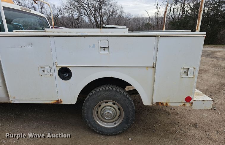 image for item DR5924 2001 Dodge Ram 2500  utility bed pickup truck