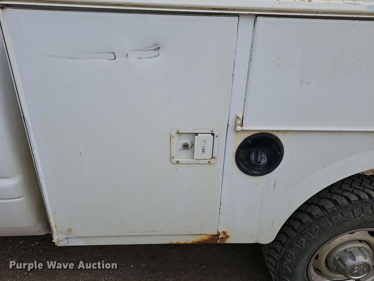 image for item DR5924 2001 Dodge Ram 2500  utility bed pickup truck